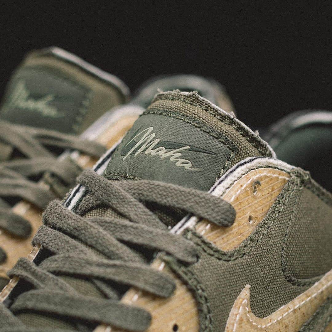 HYPEBEASTさんのインスタグラム写真 - (HYPEBEASTInstagram)「@hypebeastkicks: @maharishi has given a sustainable spin to an upcoming pair of custom @nike Air Max 90 sneakers. Dubbed the “maha Olive,” the earth-toned edition has been crafted of 100% organic cotton and even dyed with natural ingredients like pomegranate and turmeric to bolster the eco-friendly statement. It’ll be available via raffle starting August 22 for $150 USD, then release at the maharishi flagship locations in New York and London, and online on August 30.⁠⠀ Photo: Michael Kusumadjaja⁠⠀」8月16日 16時56分 - hypebeast