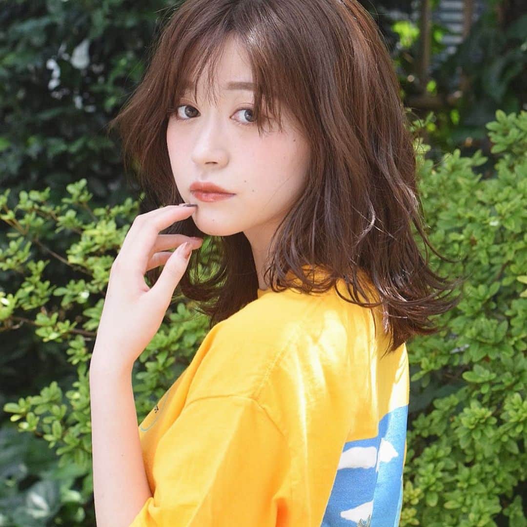 のインスタグラム：「. . @thebonds_officialさんの着用モデルをさせて頂きました！ . 発展途上国の子どもたちの夢の幅を広げたい！という素敵な想いで活動されてて、デザインもとにかく可愛い＾＾ . 是非the bondsさんのアカウント、サイトご覧下さい👕👕 . .」