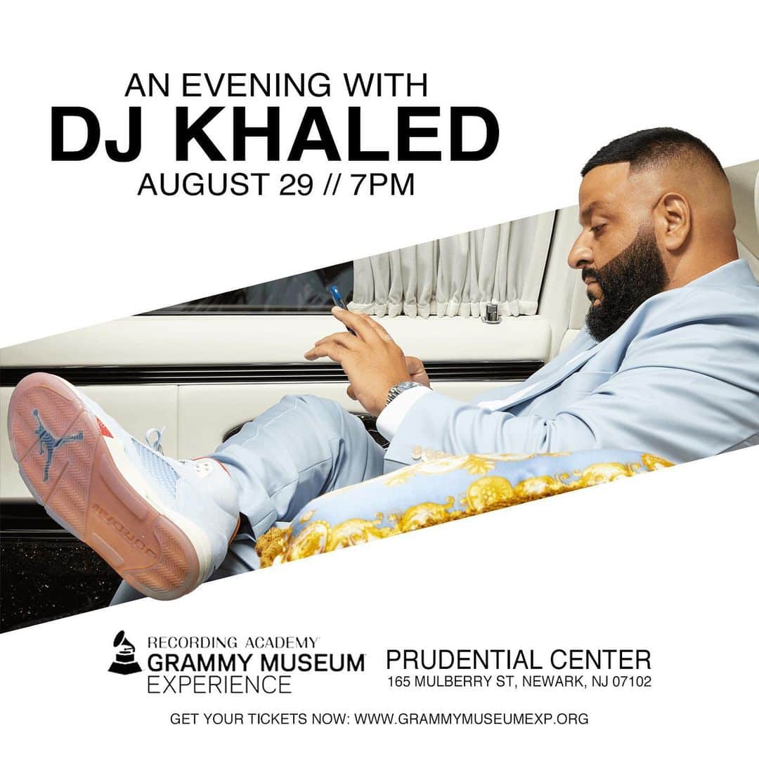 DJキャレドさんのインスタグラム写真 - (DJキャレドInstagram)「Get your tickets 🎫 now . NEW YORK FAN LUV SEE YOU SOON PUT THIS IN YOUR KHALNDER 🗓#AUG29 I WANT TO SEE THE WHOLE NEW YORK FANLUV THERE ! #FATHEROFASAHD 🔑 #WETHEBEST @recordingacademy  FAN LUV ILL MEET YOU AROUND 6 up front WE WALK IN TOGETHER !」8月16日 8時34分 - djkhaled