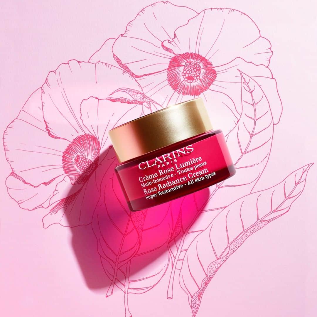CLARINSさんのインスタグラム写真 - (CLARINSInstagram)「Want a glow boost? NEW Rose Radiance Cream is powered with Hibiscus flower acids that gently exfoliate to reveal supple, radiant skin! #ClarinsSkincare」8月16日 8時50分 - clarinsusa
