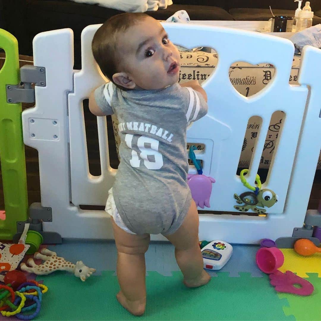 ディーナ・ニコール・コルテーゼのインスタグラム：「Who else is watching my uncle @mikethesituation and Aunt @lauren_sorrentino wedding right now!!! #teammtv #jsfamilyvacation #minimeatball」