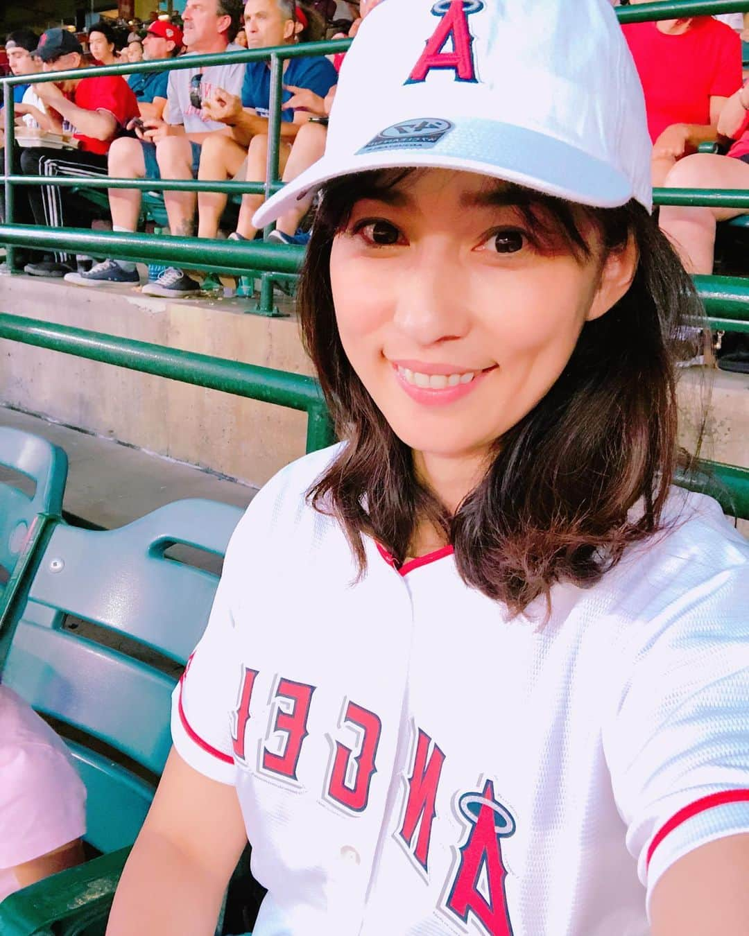 滝川その美さんのインスタグラム写真 - (滝川その美Instagram)「Angel Stadim！ オオタニさんの応援に盛り上がる私たち！！ #angels #最高だ#anaheim #夏休み#野球#野球観戦#2019夏」8月16日 11時50分 - iam_sonomi_official