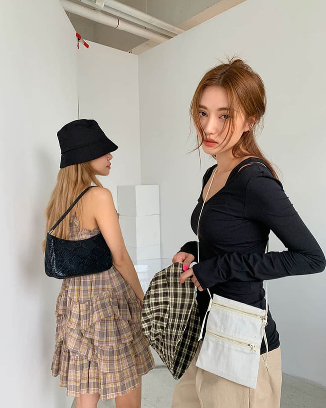 Official STYLENANDAさんのインスタグラム写真 - (Official STYLENANDAInstagram)「Today’s NEW 📸❤️ m.stylenanda.com  #stylenanda #newarrivals」8月16日 11時43分 - houseof3ce