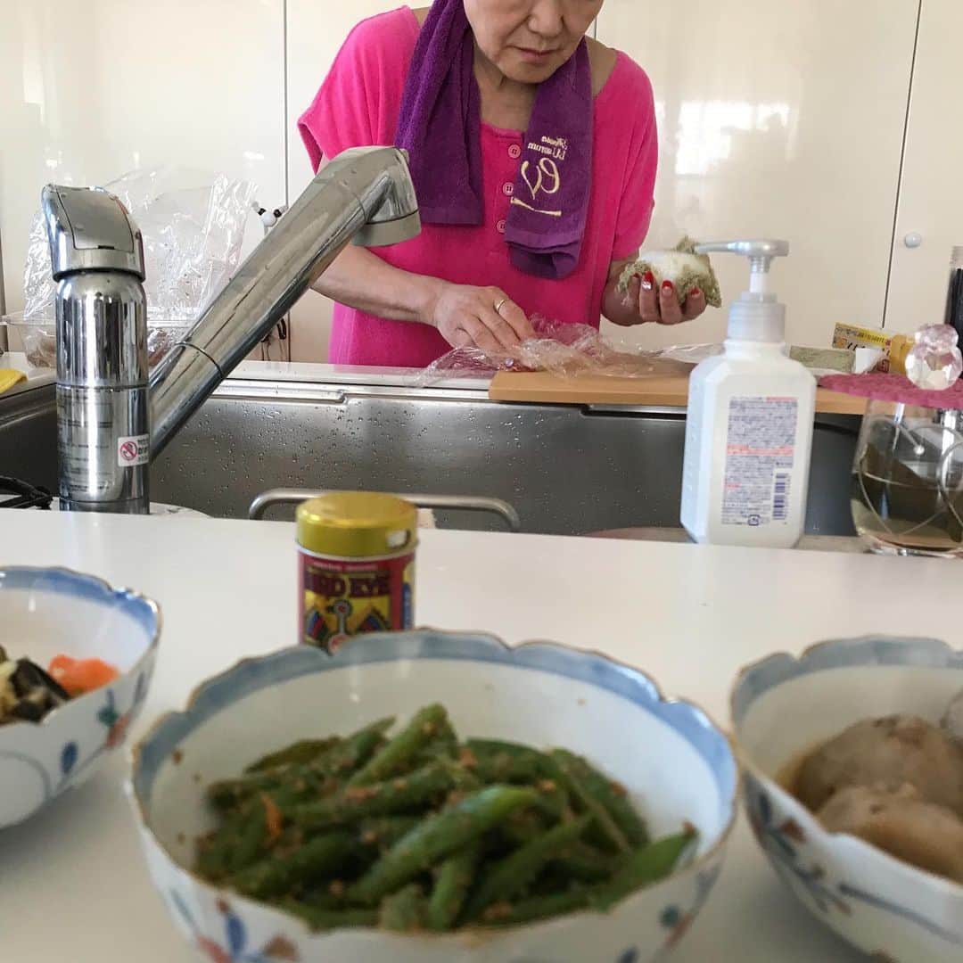 末成由美さんのインスタグラム写真 - (末成由美Instagram)「朝の朝食作り！」8月16日 11時43分 - yumisuenari