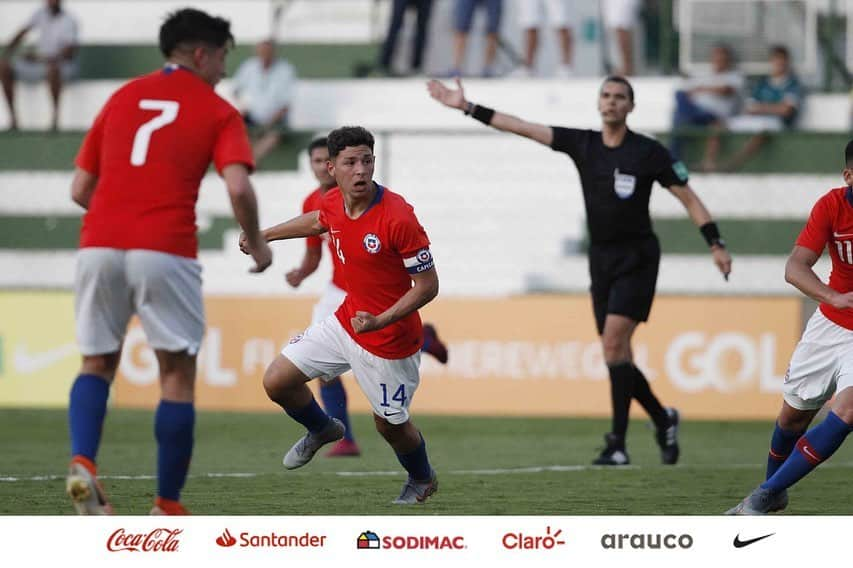 サッカーチリ代表チームさんのインスタグラム写真 - (サッカーチリ代表チームInstagram)「💪 ¡Seguimos con nuestra preparación para la @fifaworldcup Brasil 2019! . ⚽️ Lo mejor del choque amistoso entre #LaRojaSub17 y @cbf_futebol en Goiânia . 🇧🇷 2-1 🇨🇱 . 📸 Carlos Vera / Comunicaciones @anfpchile」8月16日 12時16分 - laroja