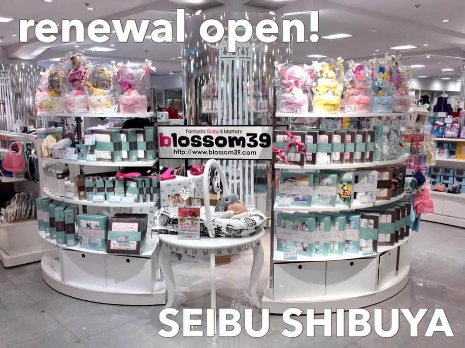 blossom39_officialのインスタグラム：「blossom39@西武渋谷店が移設拡大リニューアルしました！  フロアは変わらず『A館6階』ですが、前の店舗から斜め前にお引越し！  とても広くて明るいスペースになりましたので、ベビーカーでのお買い物もしやすくなり、ギフト雑貨もゆっくりお選び頂けます。  是非リニューアルした西武渋谷店に、遊びに来てくださいね♡  #blossom39 #ブロッサム39 #西武渋谷 #リニューアル #ベビーカー #ギフト #出産ギフト #ベビー #赤ちゃんのいる生活」