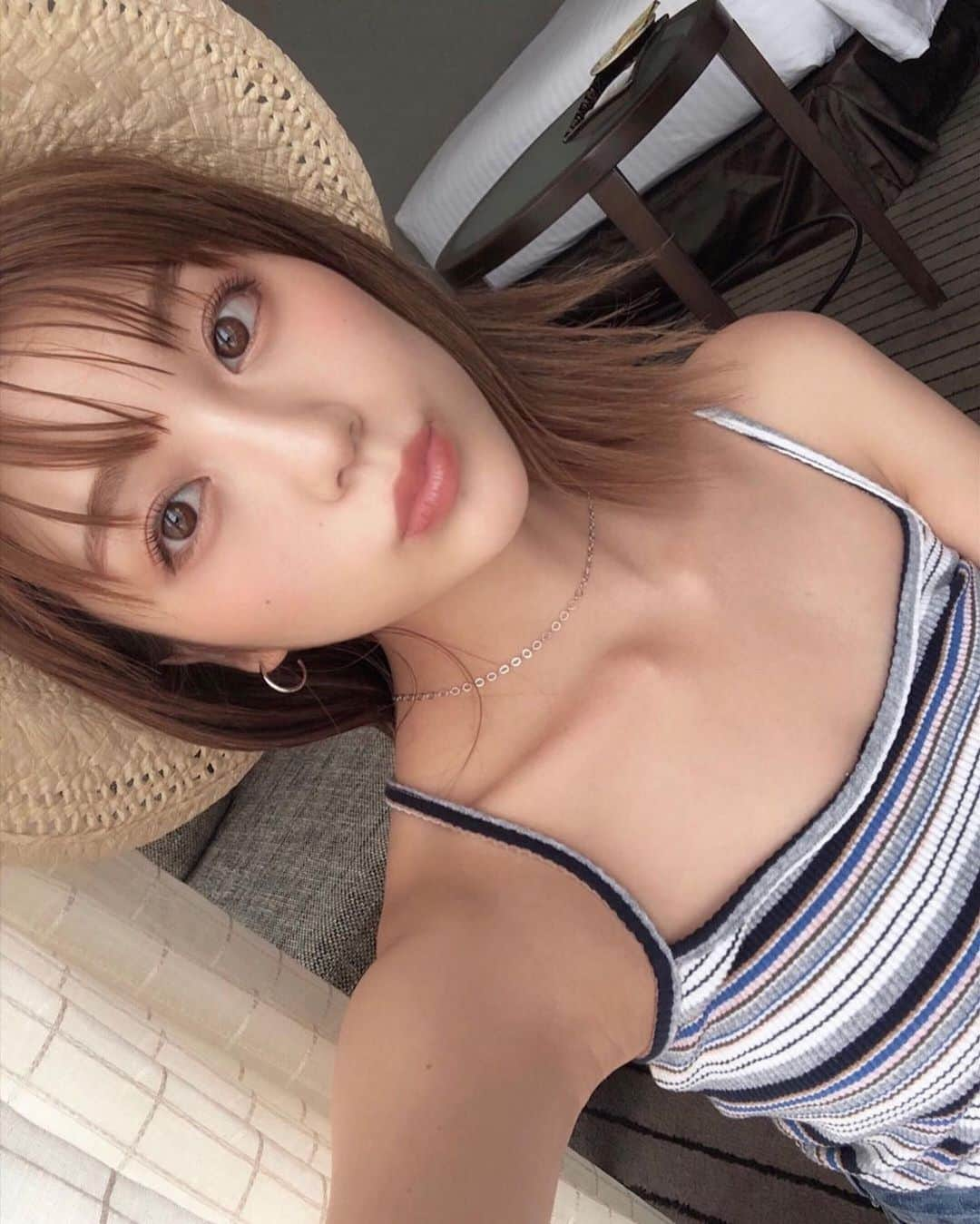 美女美容事情さんのインスタグラム写真 - (美女美容事情Instagram)「《今日のメイク💄》⁠⠀ *⁠⠀ リポストを使って、素敵な写真📷✨を投稿されてる方を紹介させて頂く⠀⠀⠀⁠⠀ 【💄美女美容事情💅】のコーナーです✨⁠⠀ *⠀⠀⠀⠀⠀⠀⁠⠀ いいねやコメント、フォローして応援してね❤︎🥰🎶⁣⁠⠀ *⠀⠀⠀⠀⠀⠀⁠⠀ 今回ご紹介させて頂きますのは❤︎⠀ fujimuramisaさん< @fujimuramisa >の素敵なお写真📸⁠⠀ *⠀⁠⠀ 毎日のメイクは目元はしっかりめに、ナチュラルメイクで決まり🙌🏻❤️⠀ 部分ごとにポイントを教えてくれるのでとても参考になります🌸⠀ *⠀⁠⠀ fujimuramisaさんのアカウントには他にも素晴らしい投稿が沢山ありますので是非覗いてみてくださいね💁‍♀️💙⁠⠀ *⠀⁠⠀ fujimuramisaさん< @fujimuramisa>⁠⠀ 素敵な投稿ありがとうございました☺️📸✨⠀⠀⠀⠀⠀⠀⠀⁠⠀ △▼△▼△▼△▼△▼△▼△▼△▼△▼⠀⠀⠀⠀⠀⠀⠀⠀⠀⠀⠀⠀⠀⠀⠀⠀⠀⠀⠀⠀⠀⠀⠀⠀⠀⠀⠀⠀⠀⠀⠀⠀⁠⠀ ❤🧡💛「美女美容事情」💚💙💜⠀⠀⠀⠀⠀⠀⠀⠀⠀⠀⠀⠀⠀⠀⁠⠀ 👇掲載ご希望の方は👇⠀⠀⠀⠀⠀⠀⠀⠀⠀⠀⠀⠀⠀⠀⠀⁠⠀ @b_b_j.jタグ付けと🖤 # ビジョビ⠀🖤⠀⠀⠀⠀⠀⠀⠀⠀⠀⠀⠀⠀⠀⠀⁠⠀ をタグ付けお願いします✨⠀⠀⠀⠀⠀⠀⠀⠀⠀⠀⠀⠀⠀⠀⠀⁠⠀ ――――――――――――――――⠀⠀⠀⠀⠀⠀⠀⠀⠀⠀⠀⠀⠀⠀⠀⠀⠀⠀⠀⠀⠀⠀⁠⠀ ～姉妹アカウントのご紹介～⠀⠀⠀⠀⠀⠀⠀⠀⠀⠀⠀⠀⠀⠀⠀⠀⠀⠀⠀⠀⠀⠀⠀⠀⠀⠀⁠⠀ ◇美容情報を紹介している«美女美容事情～Beauty～»⠀⠀⠀⠀⠀⠀⠀⠀⠀⠀⠀⠀⠀⠀⠀⠀⠀⠀⠀⠀⠀⠀⠀⠀⠀⁠⠀ ( @b_b_j.j_b )⠀⠀⠀⠀⠀⠀⠀⠀⠀⠀⠀⠀⠀⠀⠀⠀⠀⠀⠀⠀⠀⠀⠀⠀⠀⠀⁠⠀ ◇美しい旅スポット紹介をしている«美 spot»⠀⠀⠀⠀⠀⠀⠀⠀⠀⠀⠀⠀⠀⠀⠀⠀⠀⠀⠀⠀⠀⠀⠀⠀⁠⠀ ( @b__spo )⠀⁠⠀ ⁠⠀ よかったらこちらも覗いてみてね✨⁠⠀ ――――――――――――――――⠀⠀⁠⠀ @b_b_j.j⠀ #メイク #beauty⠀⠀#ヘアスタイル ⠀⠀⠀⠀⠀⠀⠀ #ヘアスタイルミディアム #ヘアーカラー ⠀ #ボブヘアアレンジ #カラコンメイク ⠀ #アイシャドウ #ベースメイク ⠀⠀⠀⠀⠀ #女子力おばけ  #コスメ垢 ⠀ #コスメ垢さんと繋がりたい #コスメ部 ⠀ #リップ好き #チークカラー ⠀ #カラコン  #唇ケア #コスメすきな人と繋がりたい ⠀ #naturalbeauty #makeup」8月16日 12時09分 - b_b_j.j