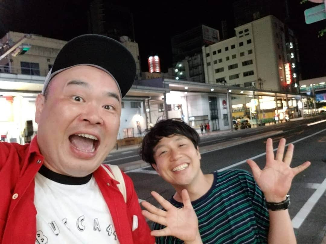 かねきよ勝則さんのインスタグラム写真 - (かねきよ勝則Instagram)「昨日、母心関くんも福島県で仕事だったので合流して飲みに行きました～🍺 郡山に河童と言う居酒屋さんがあってオススメと言う事だったので言ってみました！  プチトマト美味しかった😋 〆のそうめんGood👍 めちゃくちゃデカいニンニク丸焼きホクホクで最高😋 今日のオナラはなかなかの臭いですが😅  #福島県 #郡山 #河童 #プチトマト #そうめん #ニンニク #丸焼き #オナラ #激臭 #母心 #関 #新宿カウボーイ #かねきよ」8月16日 17時41分 - shinjyukucowboy_kanekiyo