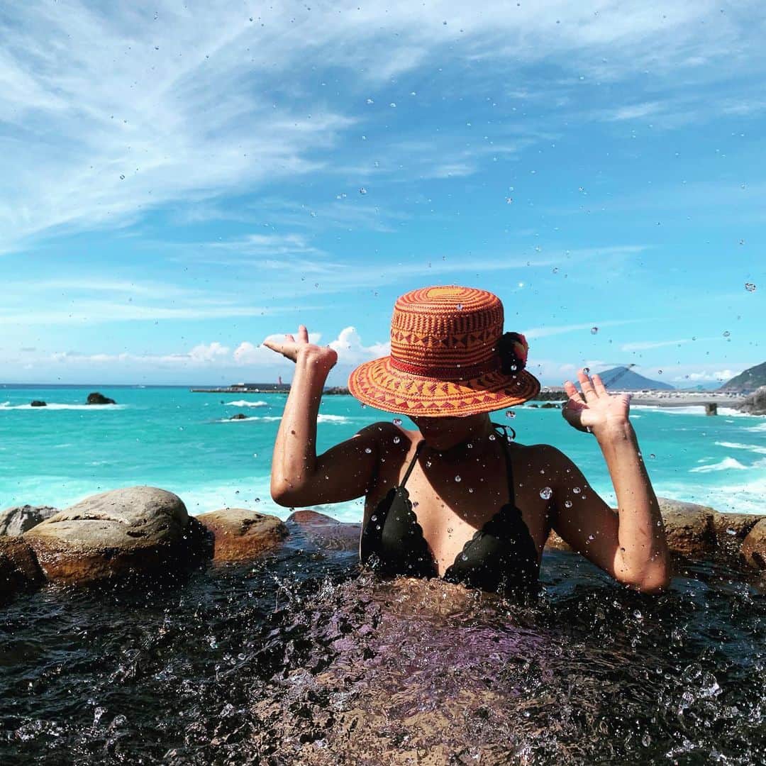 DJ AMIGAのインスタグラム：「台風を飛び越えて🐟🐠🐡 つかの間の夏休み。  今夜は品川プリンス9barで21時からお待ちしております🎧」