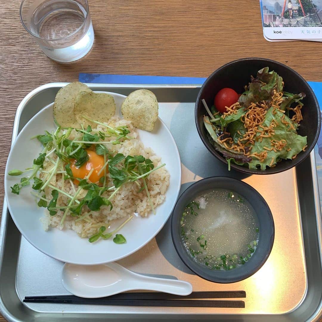 醍醐虎汰朗さんのインスタグラム写真 - (醍醐虎汰朗Instagram)「hotel koeの天気の子カフェに遊びに行ってきました☀  ご飯も美味しかったし、 Tシャツ可愛いし、 天気の子の音楽ずっと流れてるし、最高でした！！！ 皆さんも是非、渋谷に立ち寄った際は行ってみてください！  #天気の子」8月16日 12時23分 - daigo_kotaro