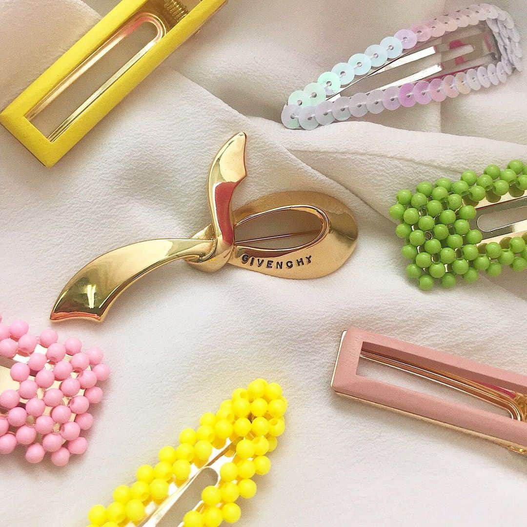 のインスタグラム：「WELCOME TO VINTAGE QOO TOKYO🌈 We have two stores in Tokyo❤️ You can enjoy shopping TAX FREE at both stores! . Omotesando store @vintageqoo : open12:00-close19:00 Laforet harajuku store @laforet_h : open11:00-close21:00 . . #qootokyo #新qoo」