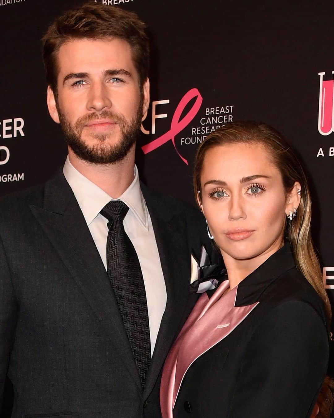 Just Jaredさんのインスタグラム写真 - (Just JaredInstagram)「@mileycyrus just released her new song “Slide Away” - and it sounds like she’s singing about her split from @liamhemsworth. Tap this photo in the LINK IN BIO to listen to the song.  #MileyCyrus #LiamHemsworth #SlideAway Photo: Getty」8月16日 13時35分 - justjared