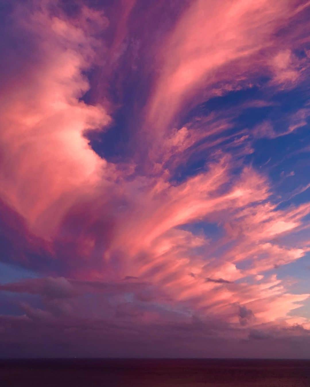 久永輝明さんのインスタグラム写真 - (久永輝明Instagram)「サンセット後に生まれた雲の花。 本当に綺麗でした。」8月16日 14時15分 - teruakifukuoji