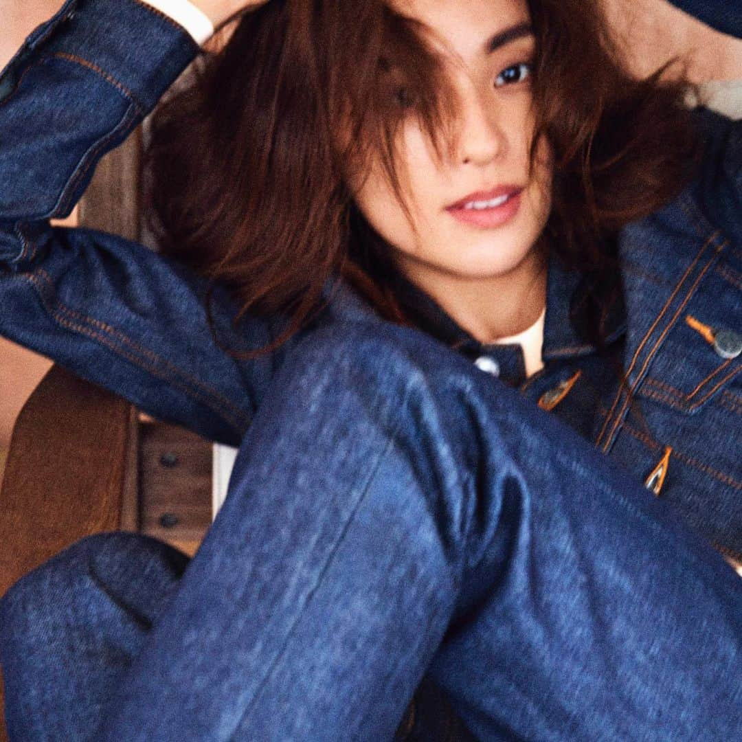 KAIHARA DENIMさんのインスタグラム写真 - (KAIHARA DENIMInstagram)「KAIHARA DENIM×ANNE NAKAMURA  JACKET：A.P.C.／BRANDY DENIM JACKET PANTS：A.P.C.／JEAN DROIT  Model：Anne Nakamura @cocoannne  Photographer：Yusuke Miyazaki @yusukemiyazaki  Hair&Make up：Aiko Tokashiki @tokachaan  #annenakamura #kaiharadenim #apc #apcdenim #apcjeans #kaiharamagazine #kaihara #jeans #denim #denimjacket #denimlovers #denimgeek #中村アン #カイハラデニム #デニム」8月16日 14時26分 - kaihara_denim