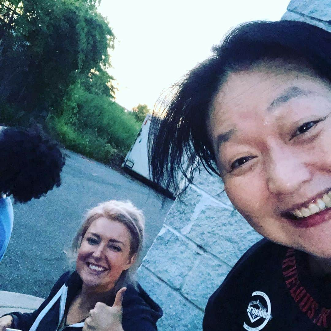 長与千種さんのインスタグラム写真 - (長与千種Instagram)「トライアウトに ナイラローズとレイリンが 駆けつけて来てくれた！そう アメリカのマーベラスファミリー❣️ 車で共に8時間以上をドライヴして来てくれた マーベラスはかけがえのない家族を得た事に感謝一杯‼️ レネーミッシェルも来たかったのだが 新婚さんなので 良き‼️ #どのリングに上がっても #私達は強い絆で #結ばれている」8月16日 15時20分 - chigusanagayo