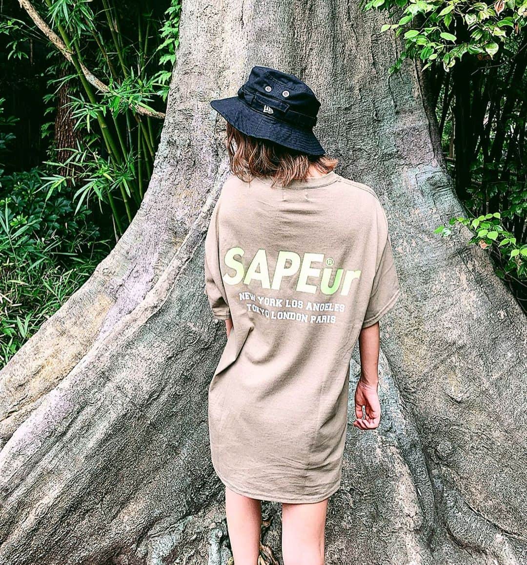 照井和希さんのインスタグラム写真 - (照井和希Instagram)「初めて上野動物園に来たぜ🌞🌻 一番見たかったライオンちゃんが見れなかった😂 大人になってからの方が動物園って楽しい気がする🤔 ． ． #outfit @sapeur_official ． メンズサイズのXLでワンピ風にしたよ やっぱTシャツはビックサイズに着るのが好きです。 ． ． #SAPEur #サプール #SAPEurKicks #outfit #ueno #上野動物園 #上野 #ライオンキング #fashion #japan #彼氏のtシャツ借りましたコーデ」8月16日 15時30分 - kazu24ki