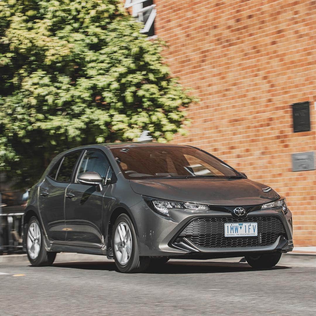 Toyota Australiaさんのインスタグラム写真 - (Toyota AustraliaInstagram)「Neighbourhood appeal on a whole new level #CorollaHatch #TurnOnTheFun」8月16日 15時33分 - toyota_aus
