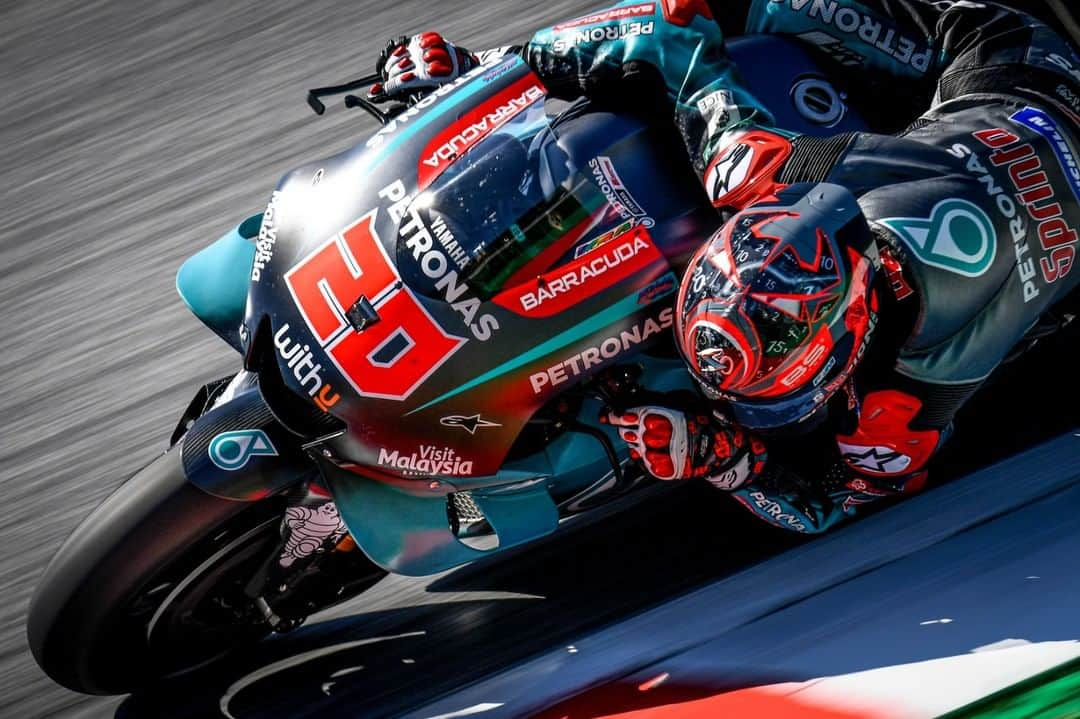 MotoGPさんのインスタグラム写真 - (MotoGPInstagram)「Are we REALLY sure he's a rookie??? 🤨 // @fabioquartararo20 scored his 3rd podium finish of his debut season in the premier class at the #AustrianGP 🚀 Is his first #MotoGP victory coming soon? 🤔 #FQ20 #Motorcycle #Racing #Motorsport」8月16日 16時01分 - motogp