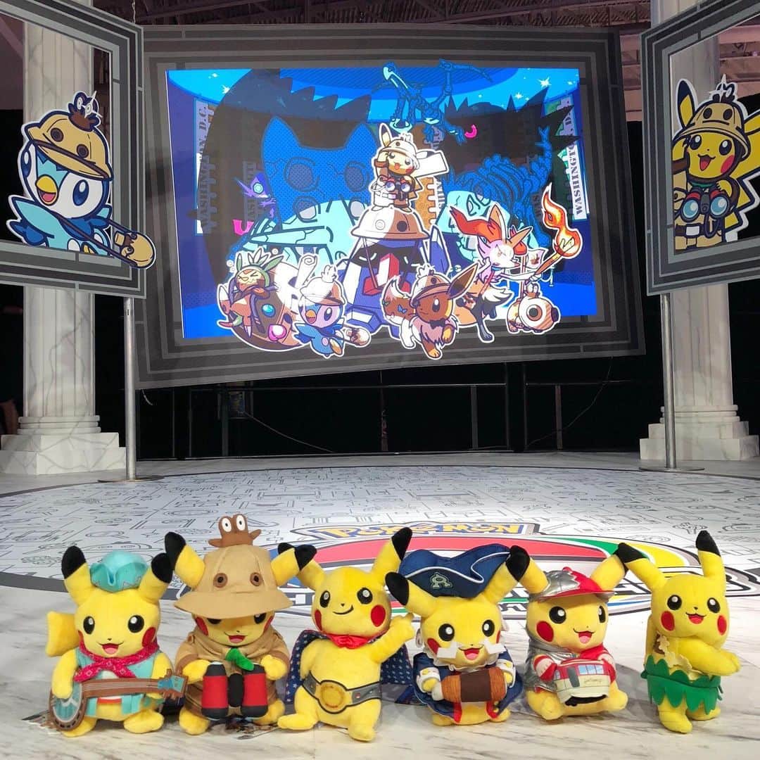 Pokémonさんのインスタグラム写真 - (PokémonInstagram)「There’s a whole plethora of Pikachu!  All weekend long, we’ll be looking back at a few of our favorite outfits Pikachu has worn to #PokemonWorlds over the years. Pikachu always arrives in style!」8月17日 1時33分 - pokemon