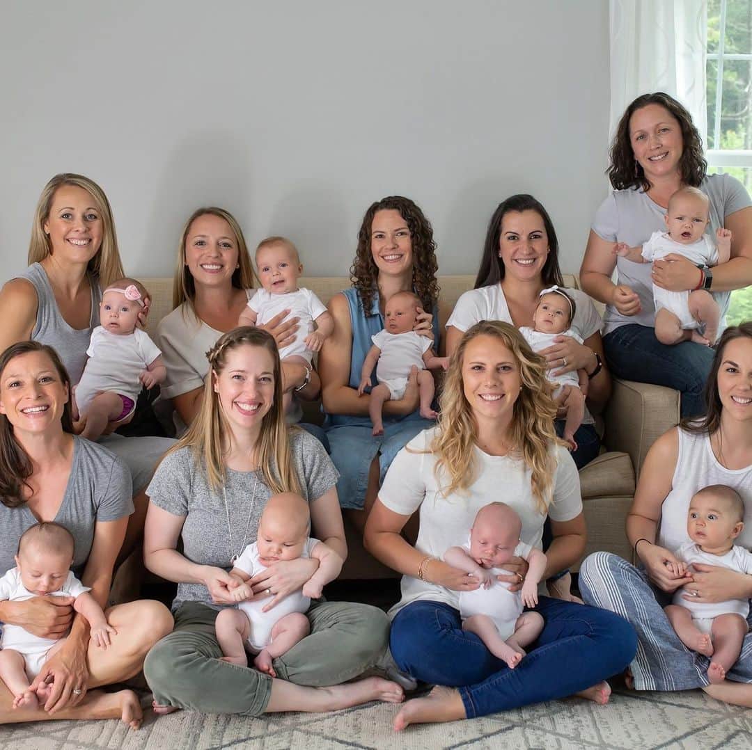 CNNさんのインスタグラム写真 - (CNNInstagram)「Oh baby! That's a lot of babies 🍼 Nine nurses who work together and were pregnant together have now become mothers together. The women, who work in the labor unit at Maine Medical Center in Portland, all had due dates between April and July. They went viral in March when the hospital posted a photo of the expecting mothers. New mom Lonnie Soucie said that the moms were all friends before this experience and this has brought them even closer. "We check in with each other daily, even if it's at 3 a.m.," Soucie said. The babies range in age from 3 weeks to 3½ months. ➡️ Swipe to see their pregnancy photo (📸: Carly Murray Photography and Maine Medical Center/Facebook)」8月17日 1時35分 - cnn