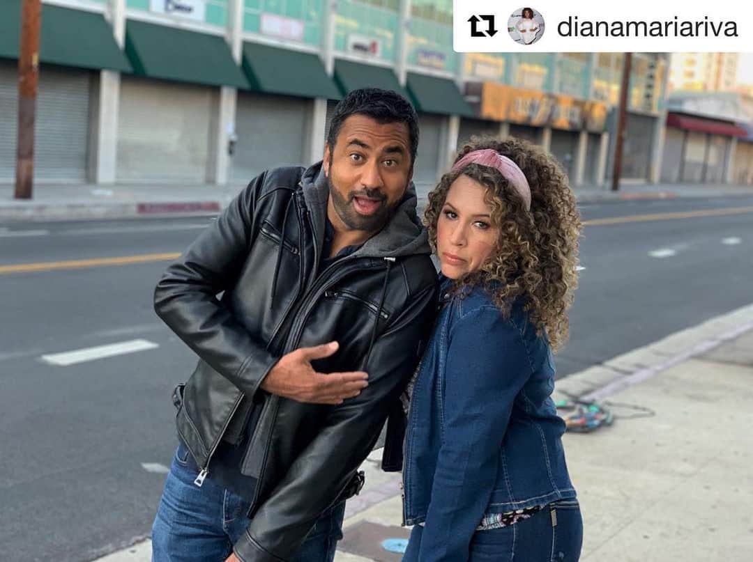 カル・ペンのインスタグラム：「6 weeks til Sunnyside premiere! September 26th on NBC! ・・・ Repost @dianamariariva “In the streets and serving face in #SUNNYSIDE with @kalpenn !! Coming at you Sept. 26 on @NBC!”」