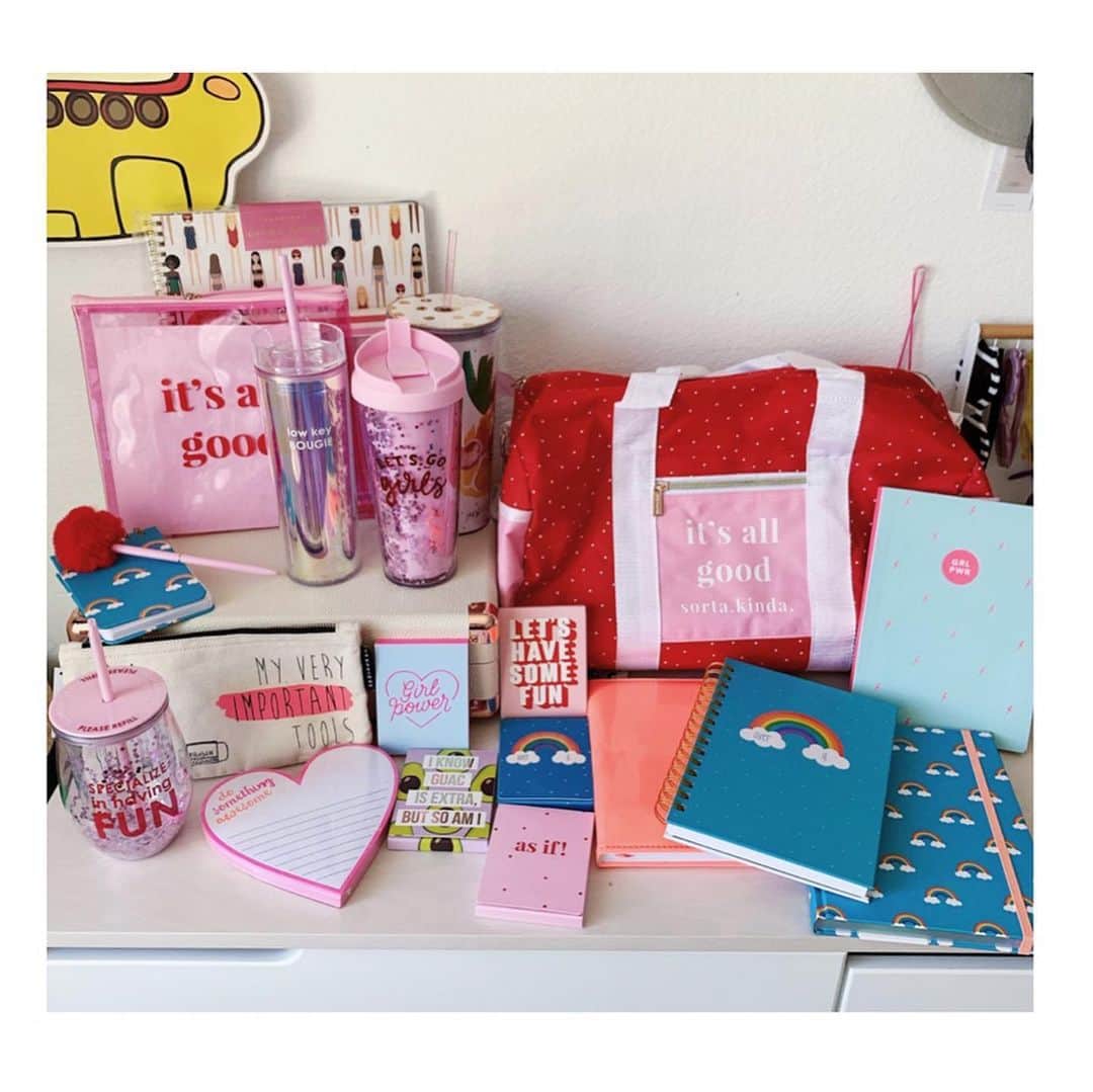 Zooey Miyoshiさんのインスタグラム写真 - (Zooey MiyoshiInstagram)「GIVEAWAY IS CLOSED- CONGRATULATIONS @opheliamarilynn !!! 🎉🎉🎉🎉 . . . . . Who here loves stationary and cute things? Do you like writing in journals? Collecting cute notepads? Want to sport a duffle bag that describes how you feel all the time? 🙋🏻‍♀️ Well, then this special announcement is for you!! We’ve teamed up with @shopgraphique for an epic back to school giveaway and are giving away a MASSIVE Basket full of their journals, notepads, pens, duffle bags, tumblers AND a $100 Visa Gift Card to help you ease back into school mode! All you have to do is: 1. Like this post  2. Follow @shopgraphique + @zooeyinthecity 3. Tag 3 friends (one in each line) 4. For extra entry, comment when you or your kids will be going back to school and what grade you’ll be starting! 5. And just for fun, share this post into your stories and get a shout out from Zooey!  DISCLAIMER: Contest for US residents only. Must be 18+. Contest ends in 48 hours-  August 18 11:59pm PST. Winner will be contacted by DM + will announce on this post. Not sponsored by Instagram. GOOD LUCK!🤟🏻」8月17日 2時07分 - zooeyinthecity