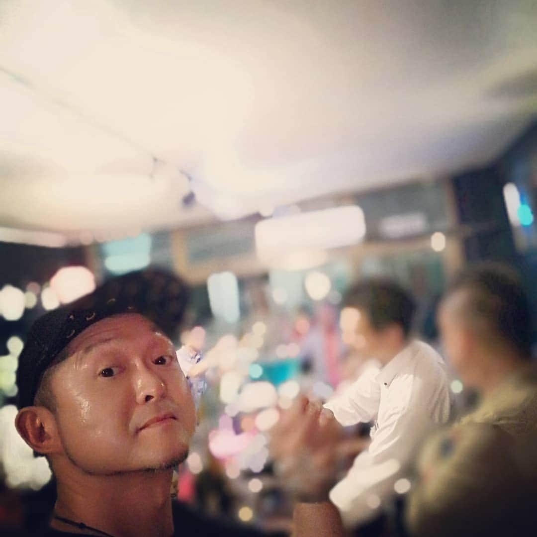 松本隆博のインスタグラム：「。 愛媛県松山市 鹿鳴館宮谷圭一なう。 …まだまだ、 飲んどるは飛んでいくー \(*ˊᗜˋ*)/☀️.°」