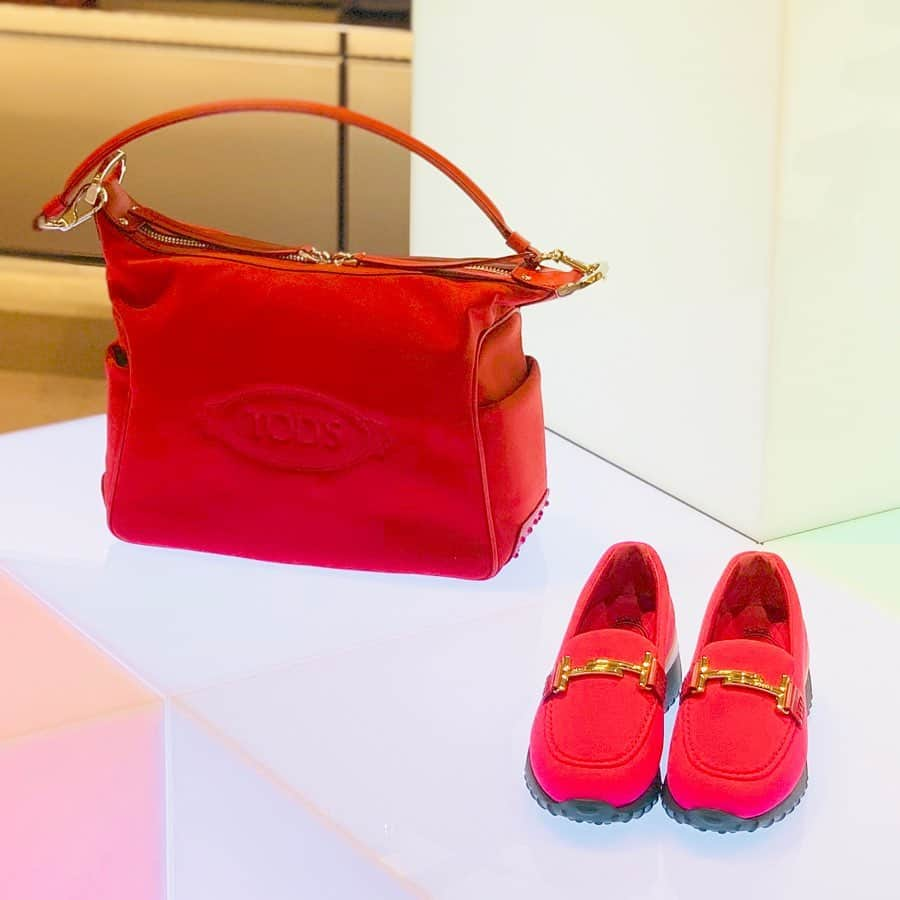 HANKYU.MODEさんのインスタグラム写真 - (HANKYU.MODEInstagram)「TOD'S HAPPY MOMENTS BY ALBER ELBAZ At 5F Internationalboutiques #Hankyu #HANKYUMODE #umedahankyu #阪急うめだ本店 #うめだ阪急 #阪急百貨店 #osaka #umeda #mode #tods #トッズ  #alberelbaz #アルベールエルバス」8月16日 18時07分 - hankyumode