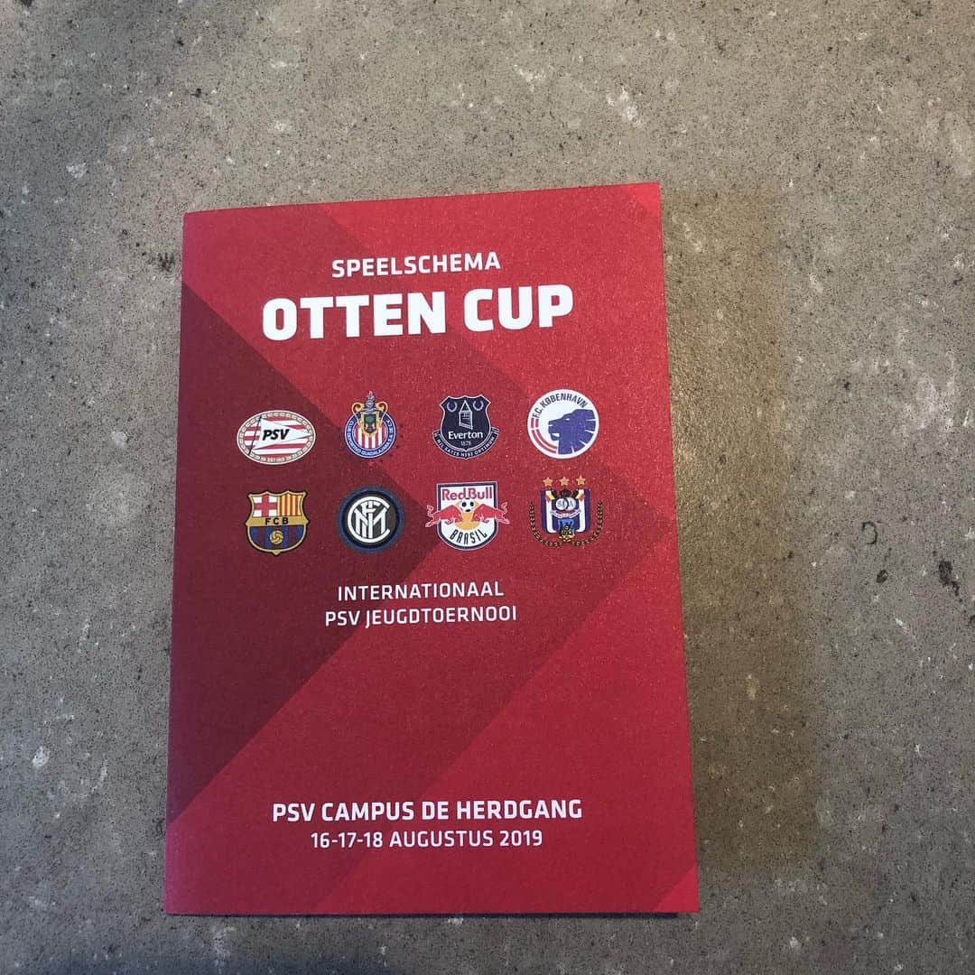 ルート・ファン・ニステルローイさんのインスタグラム写真 - (ルート・ファン・ニステルローイInstagram)「Otten Cup Psv U19 Tournament.」8月16日 18時56分 - rvnistelrooy_x