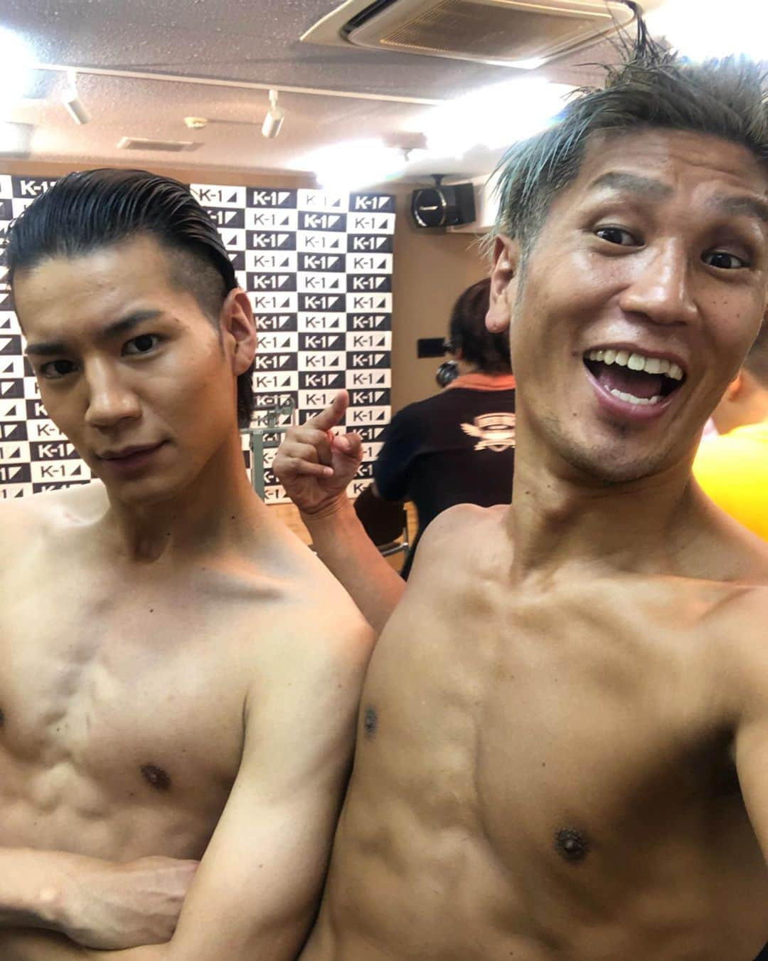 城戸康裕さんのインスタグラム写真 - (城戸康裕Instagram)「今日は、K-1大阪大会の煽り映像の撮影〜🎥✨ ・ 今回は、数年前に演技レッスンでずっと一緒だった、俳優のけーご君 @keigo_okawa に出演してもらった😄 ・ もちろん今回も、主演・脚本・監督はわたくしきーちゃんよ📣😆 ・ 我々の迫真の演技をどーぞお楽しみに(￣▽￣)✨ ・ #主演脚本監督城戸 #城戸康裕監督 @k1wgp_pr  #k1 #煽り映像 #fighter」8月16日 19時06分 - yasuhiro.kido