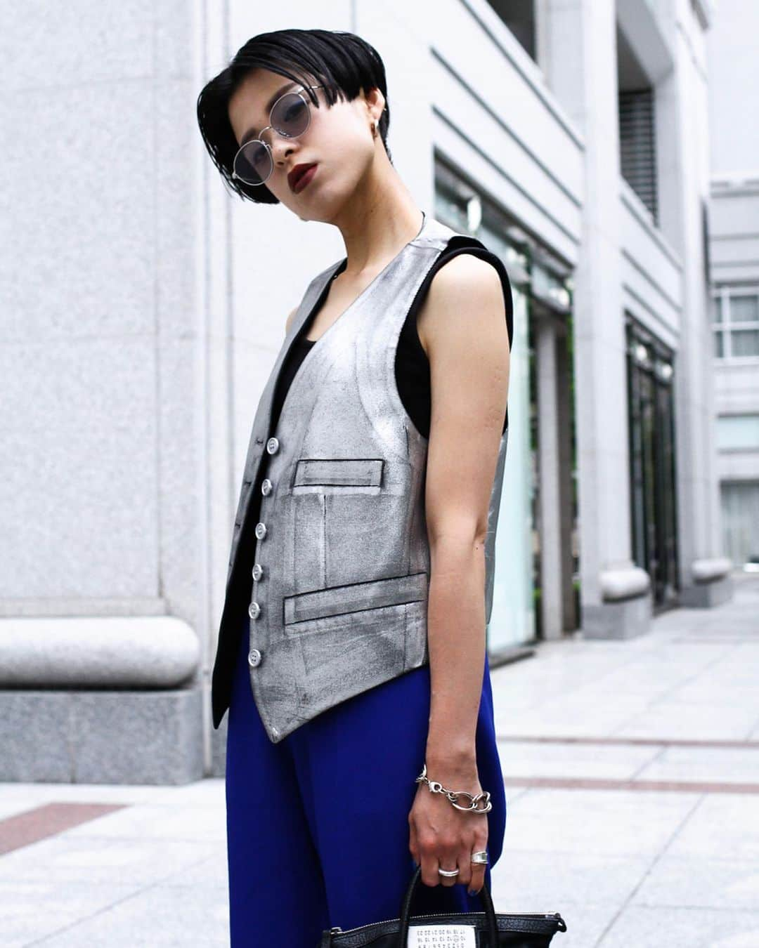 Fashionsnap.comさんのインスタグラム写真 - (Fashionsnap.comInstagram)「【#スナップ_fs】 Name 山中 詩穂  Vest #MM6MaisonMargiela Pants #MaisonMargiela Bag #MaisonMargiela Shoes #MM6MaisonMargiela Eyewear #BLANC Bracelet #TOGAPULLA Belt #TOGAPULLA  #fashionsnap #fashionsnap_women」8月16日 19時01分 - fashionsnapcom