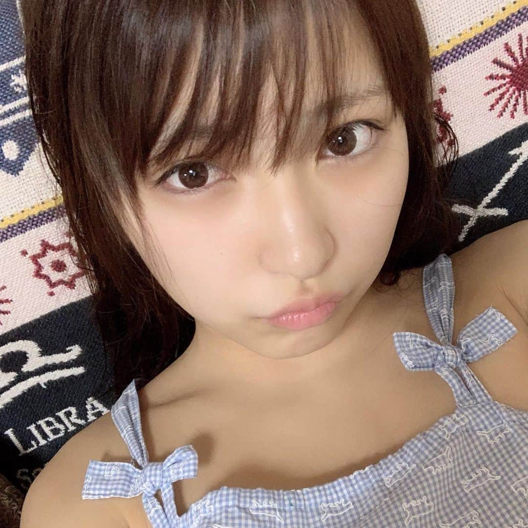 十味さんのインスタグラム写真 - (十味Instagram)「服も顔も幼めですね  #すっぴん #十味」8月16日 19時41分 - toomi_nico