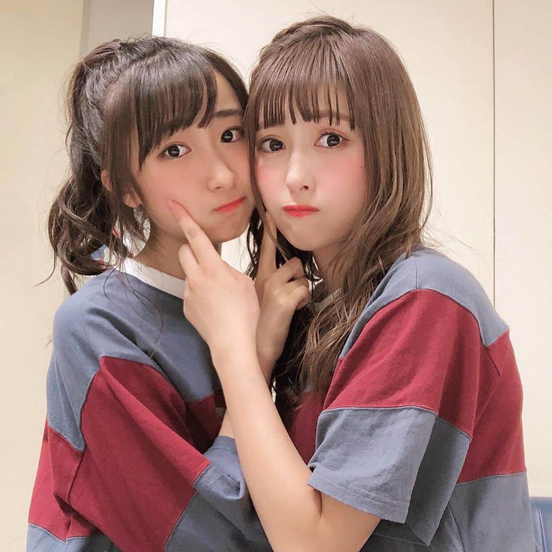 塚本颯来さんのインスタグラム写真 - (塚本颯来Instagram)「🍒﻿ ﻿ ﻿ ♪ドレミドレミ ドレミ そらしほ 〜 (？) ﻿ ﻿ ﻿ "明日お揃いにしようね！"って決めたのは良かったんだけど ﻿ ﻿ 実際に同じ服で並んで歩いてたら﻿ 夏休みで浮かれてる中学生2人組みたいになって恥ずかしかった👶🏻﻿ ﻿ ﻿ ♪ ファがない 〜 🌼🌼」8月16日 19時54分 - sora_tsukamoto_official