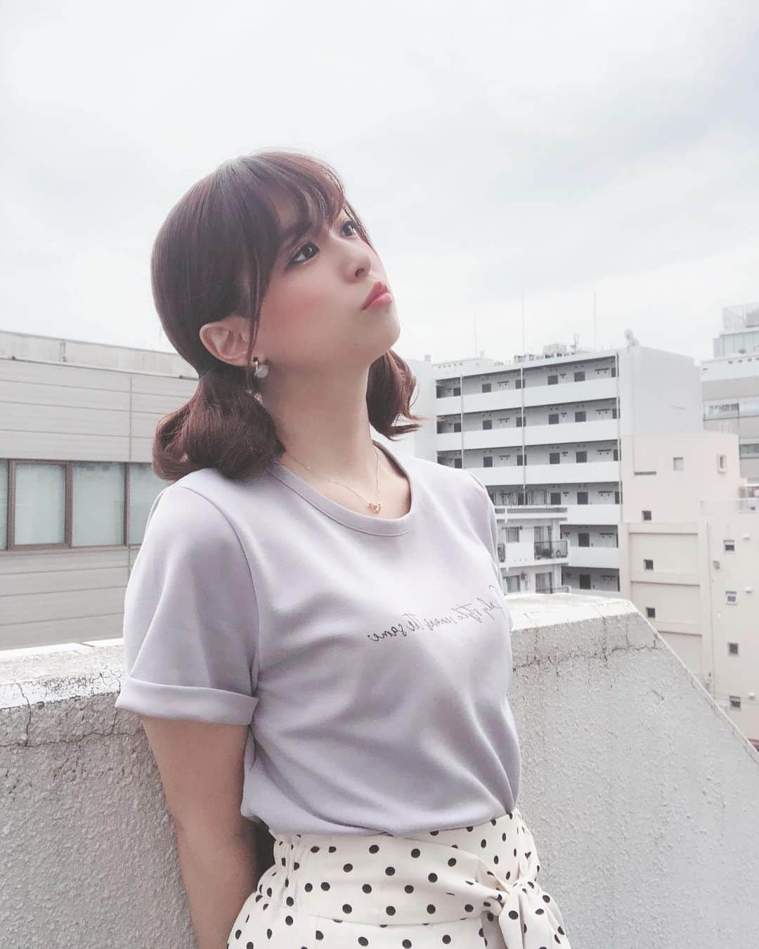 のインスタグラム：「・ ・ ・ ♡ ♡ ♡ ・ ・ ・ #av女優 #二宮ひかり  #にのひー  #アタッカーズ #アタッカーズ専属 #たそがれ  #姿勢悪い  #空  #ツインテール」