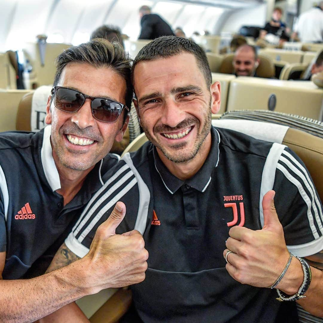 UEFAチャンピオンズリーグさんのインスタグラム写真 - (UEFAチャンピオンズリーグInstagram)「⚪⚫ Reunited at Juventus: Buffon & Bonucci 👍⁣ ⁣ #UCL #Juventus」8月16日 20時05分 - championsleague