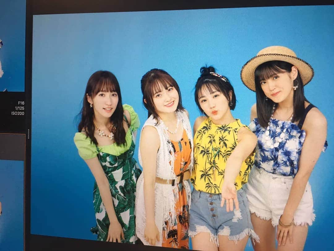 Country Girlsさんのインスタグラム写真 - (Country GirlsInstagram)「. ！！！！！新曲配信日けってい！！！！！ 新曲「One Summer Night〜真夏の決心〜／夏色のパレット」が8/24(土)から順次配信スタートします！  どちらも夏にぴったりの曲！ 「One Summer Night〜真夏の決心〜」はまだどこでも披露してない曲なので、誰よりも早くダウンロードするべし 「夏色のパレット」はすでにハロコンでも披露しておりますが、可愛い切ない神曲です。絶対にダウンロードするべし  よろしくぅ！ . . . #country_girls #新曲 #onesummernight #夏色のパレット」8月16日 20時20分 - countrygirls_official