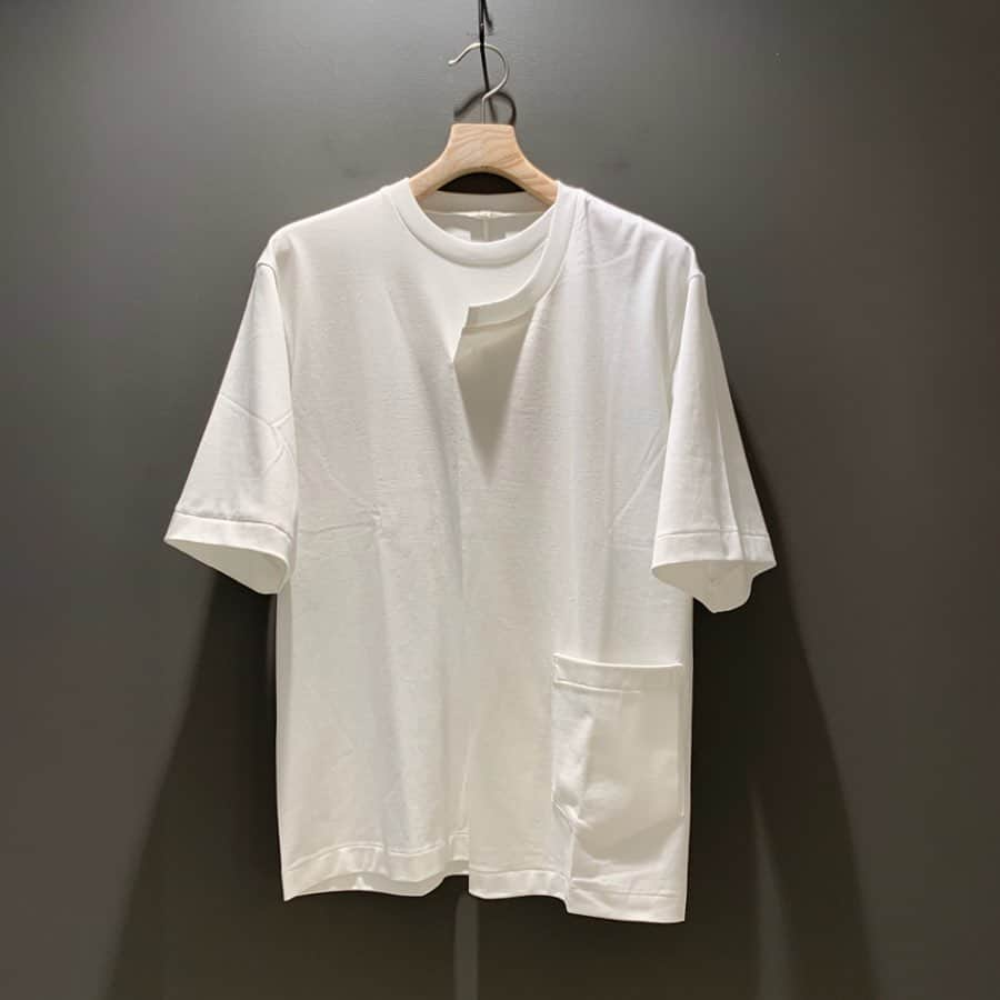 BEAMS JAPANさんのインスタグラム写真 - (BEAMS JAPANInstagram)「＜Scye＞ Mens Asymmetric Tee BEAMS JAPAN 2F @beams_japan #scye #beams #beamsjapan #beamsjapan2nd Instagram for New Arrivals Blog for Recommended Items #japan #tokyo #shinjuku #fashion #mensfashion #womensfashion #日本 #東京 #新宿 #ファッション#メンズファッション #ウィメンズファッション #ビームス #ビームスジャパン」8月16日 20時38分 - beams_japan