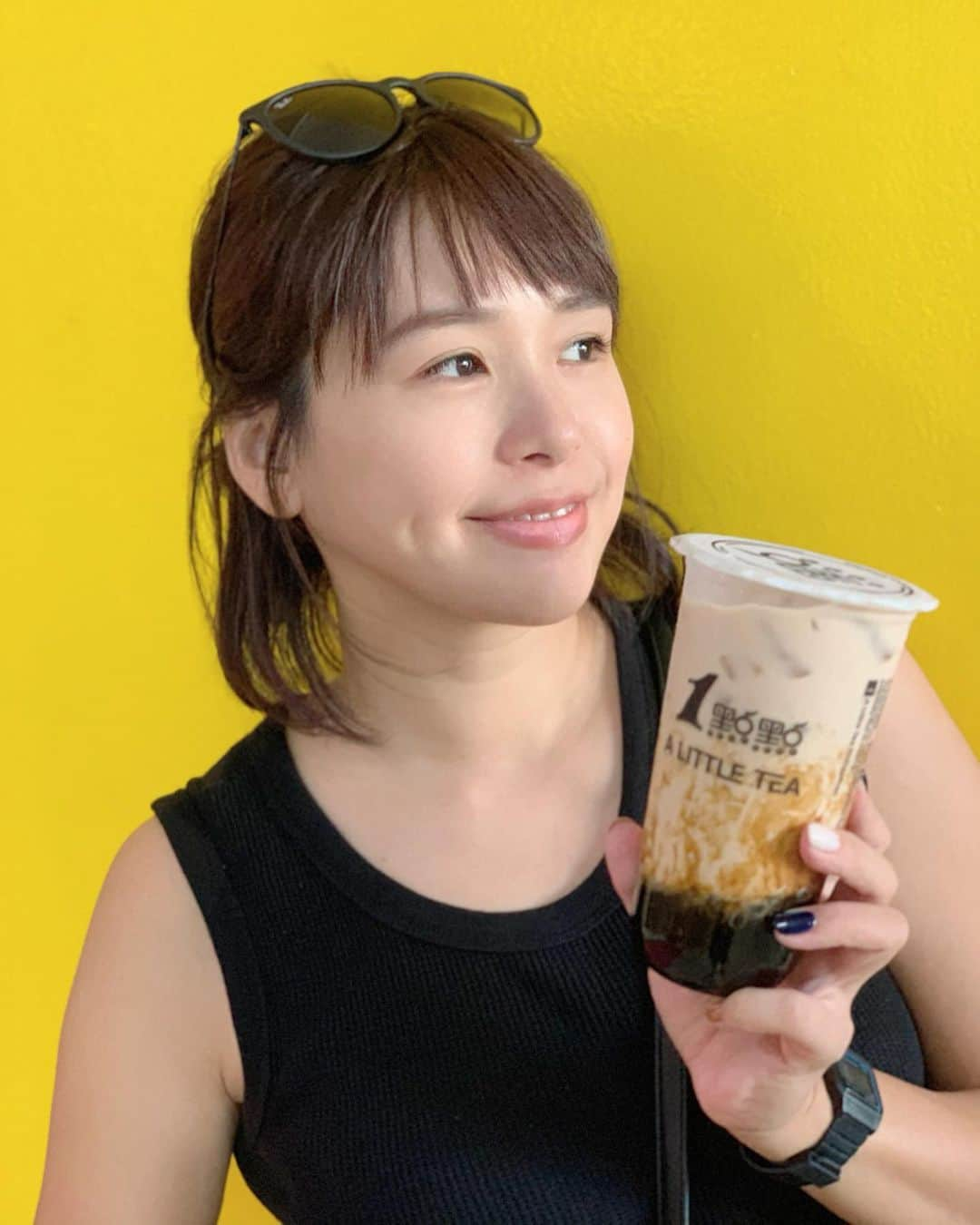 石井あみさんのインスタグラム写真 - (石井あみInstagram)「❂ New Shop! 【A LittleTea】 そこにタピオカがあるかぎり！  初めて行ったエリザベスモール通称Emallにある、 今年6月にオープンしたタピオカ屋さん。 Blacksugerなのに0％シュガーがあるのが嬉しい。  Blacksuger coconutteaがさっぱりしていて美味しかった！  黒蜜に酸味があって、日本のあんみつの蜜に似てた！✨ タピオカは小粒でした。 89〜99₧だったから、2つ買っても400円くらい。ヤスイ。  それほど大きくないローカルなモールだったけど、プレイランドやゲームセンター、激安ローカルお洋服もあって楽しかった！  #emall#alittletea #タピオカ部 ◇─◇─◇─◇─◇─◇─◇─◇─◇─◇─◇─◇─◇─◇─ ［CEBUYOLO〜you only live once〜］ http://www.cebuyolo.com セブ島留学をサポートさせて頂いています。 無料相談はDM、メールにてお待ちしております✰ #cebu#セブ#cebuyolo#セブ島留学#セブ留学#セブ島親子留学#セブ島母子留学#語学留学#母子留学#親子留学#세부#セブ移住#セブ島移住#セブライフ#cebulife#セブグルメ#セブ在住#英語教育#セブ島教育移住#セブ生活#セブ子育て#海外子育て#ママ#セブ島赤ちゃん連れ#セブ島子連れ#フィリピン留学 ◇─◇─◇─◇─◇─◇─◇─◇─◇─◇─◇─◇─◇─◇─」8月16日 20時47分 - ami_cebuyolo