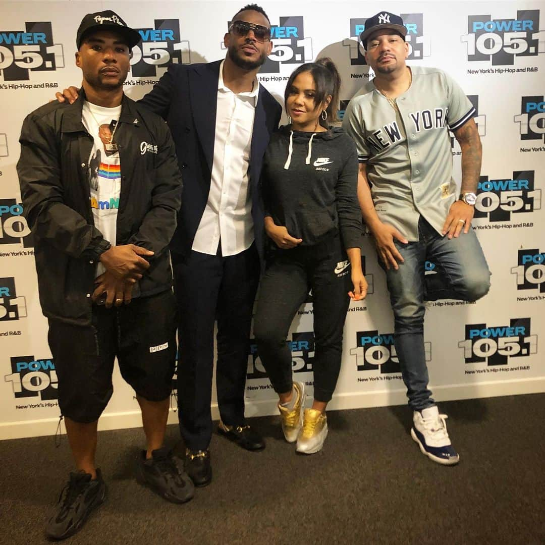 マーロン・ウェイアンズさんのインスタグラム写真 - (マーロン・ウェイアンズInstagram)「Another dope interview on @breakfastclubam and yes ... i was sweating 😥 🤦🏽‍♂️」8月16日 21時11分 - marlonwayans