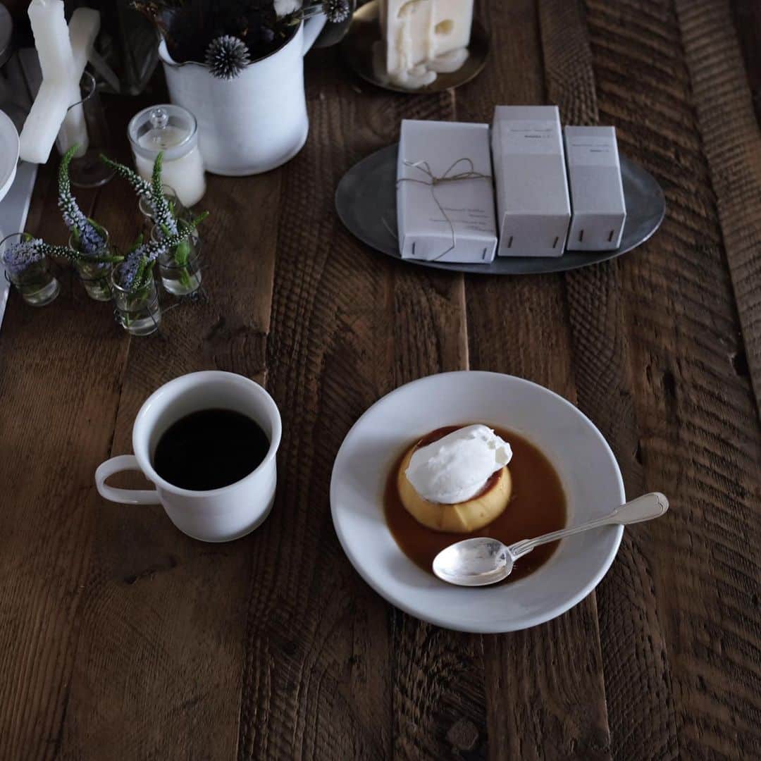 maggydaisyのインスタグラム：「_  このレシピに出会ってから 失敗知らず。 今回もスは全く無し 私(=うちのオーブン)に合っているみたい。  #プリン #固めのプリン #homemade #濱岡健太郎 #card_ya #増田由希子」