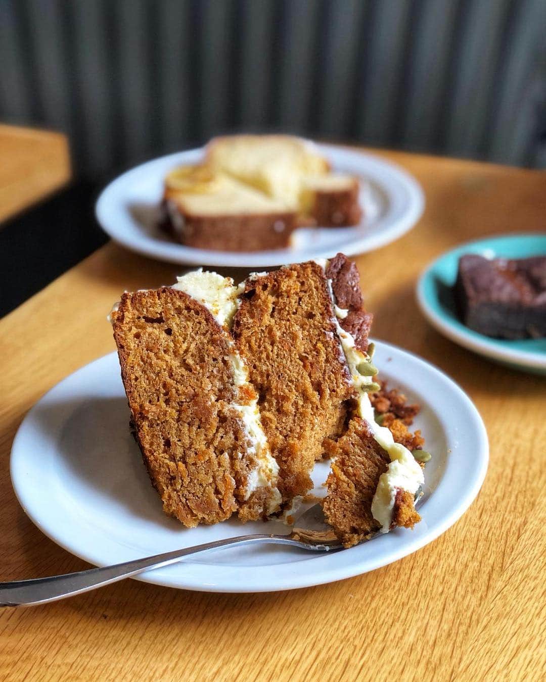 @LONDON | TAG #THISISLONDONさんのインスタグラム写真 - (@LONDON | TAG #THISISLONDONInstagram)「Hey #London! It’s @felicityspector checking out the fabulous @luminarybakery in #StokeNewington - couldn’t resist a vast slice of their justly famous carrot cake - plus some lemon drizzle, a salted caramel brownie and some of their delicious soda bread with hummus and summer veg. Luminary really is a very special place - as well as a bakery and cafe, it’s a social enterprise which trains women in baking and hospitality. Many of the women who work here have been through domestic violence, homelessness, sexual exploitation or crime and the skills they learn are truly empowering and offer the opportunity of independence and  decent work. Plus - with ambassadors like @henriettainman and @bakedbybenji - as you can imagine the cakes, bread and buns they produce are terrific. Tag your friends and enjoy some food that really is doing a power of good! 🍰❤️🍰 // #thisislondon #londonlife #londonreviewed」8月16日 21時34分 - london