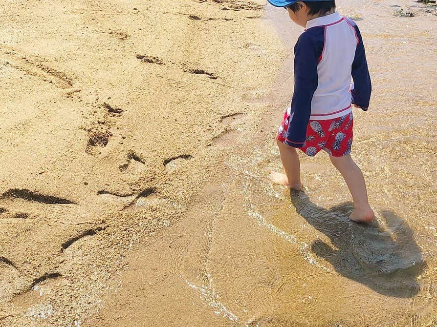 三倉佳奈さんのインスタグラム写真 - (三倉佳奈Instagram)「東京に帰ってきました☺︎ 夏らしいことたくさんできて楽しかった🌈  #海#BBQ #水やり当番 #お盆帰省#関西 #娘4歳#息子3歳」8月16日 21時54分 - kana_mikura0223