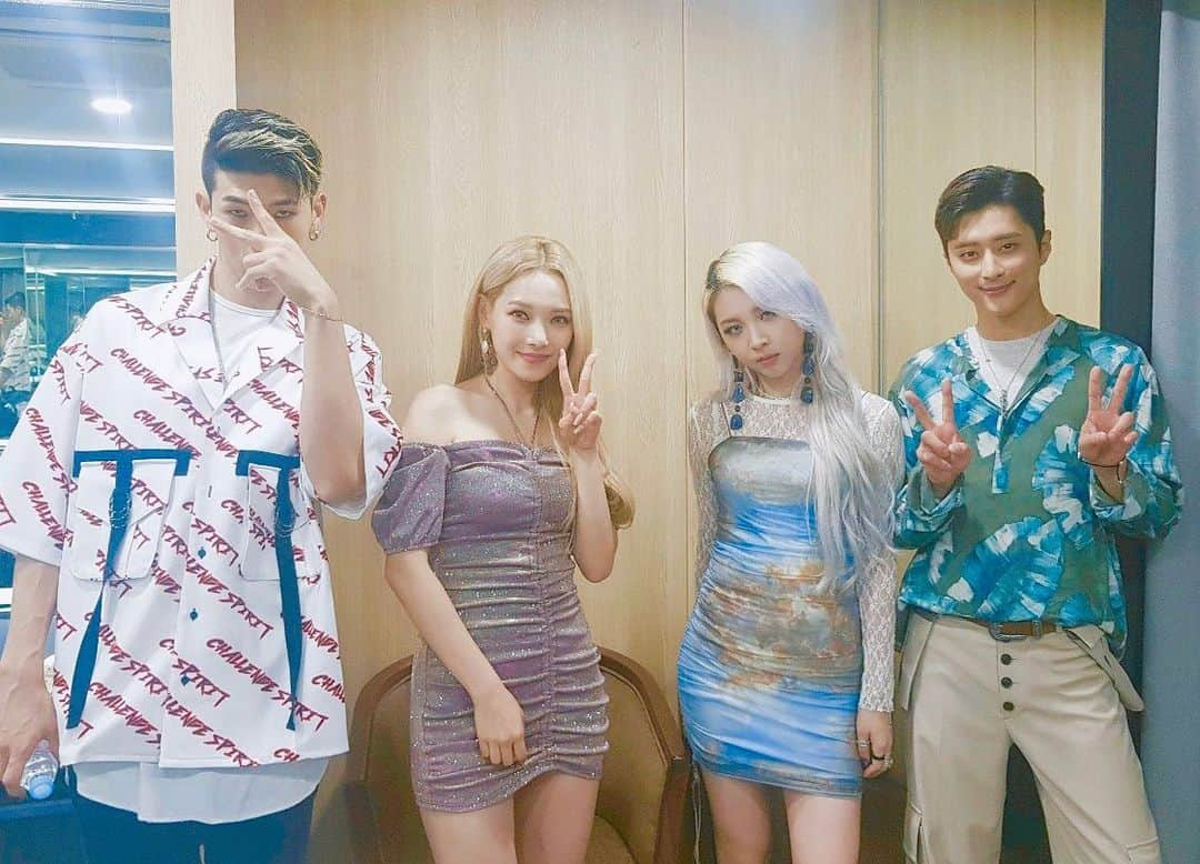 K.A.R.Dさんのインスタグラム写真 - (K.A.R.DInstagram)「[#KARD] HIDDEN KARD‼️ 현장에서, 또 집에서 열심히 응원해줘서 고마워요💚💙 오늘도 여러분의 응원으로 무대를 멋지게 완성했어요🤟 . #BM #JSEPH #SOMIN #JIWOO #2019케이월드페스타」8月16日 22時01分 - official_kard