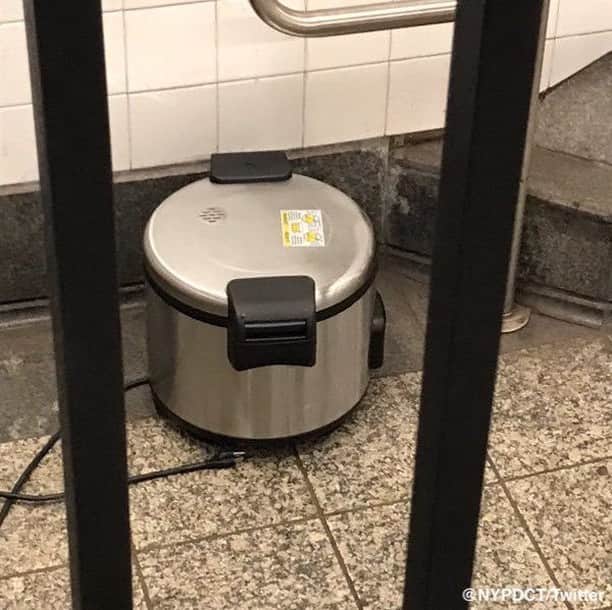 ABC Newsさんのインスタグラム写真 - (ABC NewsInstagram)「NEW: NYPD Bomb Squad has deemed suspicious packages found at Fulton Street subway station safe. #nypd #bombsquad #mta」8月16日 22時10分 - abcnews