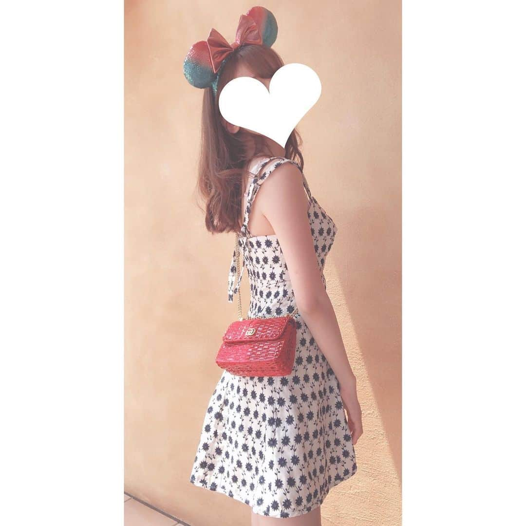 おまみさんのインスタグラム写真 - (おまみInstagram)「＊﻿ ＊﻿ Disney coordinate 。♡﻿ ﻿ onepice:snidel﻿ bag:gucci﻿ ﻿ ﻿ このワンピ夏って感じでめっちゃ好き 。♡﻿ ﻿ このマーメイドカラーなミニーちゃんカチューシャも夏っぽくて大好き 。♡﻿ ﻿ ﻿ #coordinate #code #outfit #ootd #wear #fashion #disneysea #disney #disneycode #snidel #onepice #gucci #guccibag #コーディネート #コーデ #コーデ記録 #ファッション #ファッションコーデ #おまみ服 #ワンピース #ワンピースコーデ #グッチ #グッチバッグ #スナイデル #夏コーデ #ディズニー #ディズニーシー #ディズニーコーデ #ミニーコーデ #ミニーカチューシャ」8月16日 22時09分 - 0mm157