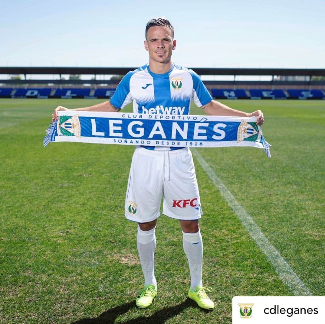 LFPさんのインスタグラム写真 - (LFPInstagram)「@roquem15 is unveiled as a new @cdleganes player! 💪🏾 • #Roque #Mesa #Leganes #LaLiga #LaLigaSantander」8月16日 22時17分 - laliga