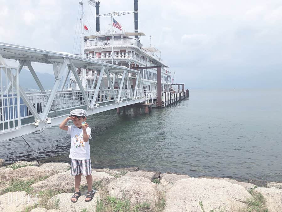 右田里沙(木村里沙) さんのインスタグラム写真 - (右田里沙(木村里沙) Instagram)「琵琶湖旅行2日目は朝からプール☀️チェックアウトしてからは、プリンスホテルから歩いて行けるミシガンクルーズへ🛳⚓︎☀️ ショーがあったり誰もグズることなく楽しめてあっとゆーまだった💞 #子連れ旅#滋賀旅行#3兄弟ママ#3兄弟育児#琵琶湖大津プリンスホテル #プール#夏休み#滋賀#子連れ旅行#ファミリア」8月16日 22時29分 - mig_risa