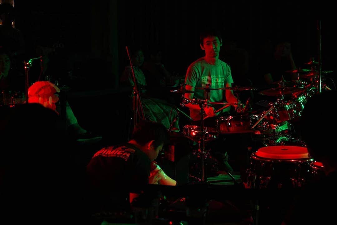 GINZA SONY PARK PROJECTさんのインスタグラム写真 - (GINZA SONY PARK PROJECTInstagram)「[Park Live]8/16(金)のPark Liveは、「Improvisation in the park」itoken × Jimanica × 池田恭子 × 宮坂遼太郎 。 打楽器班4名による、一夜限りの即興演奏が会場を魅了したライブでした。  明日8/17(土)17:00～のPark Liveは、チャラン・ポ・ランタンです。  @harpyitoken @jimanica #Improvisationinthepark #itoken #Jimanica #池田恭子 #宮坂遼太郎 #ginzasonypark #銀座ソニーパーク #GS89 #parklive #ginza #銀座 #tokyo #ライブ #ライブレポート」8月16日 22時30分 - ginzasonypark