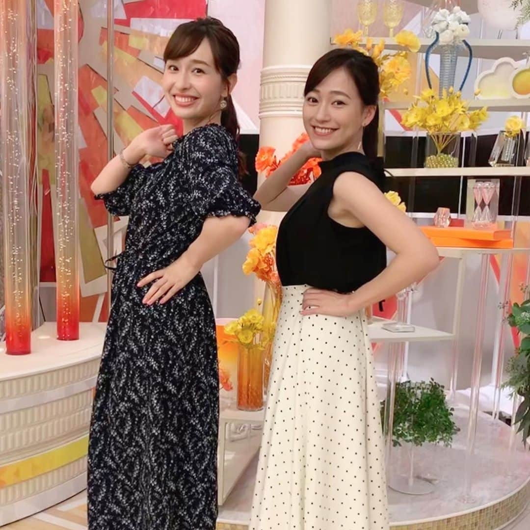 金井憧れさんのインスタグラム写真 - (金井憧れInstagram)「今朝もはやどきありがとうございました。 私服ではよく黒色を着ますが、珍しく衣装での黒👚 めぐちゃんとの恒例のジョジョポーズも、先週のものと一緒に載せておきますね📸  4枚目は、tbsnews のサブ。 今日は、私にとって、今のtbsnews のスタジオからオンエアをするラストdayでした。なんだか寂しいきもち。でも来週の月曜からも、心機一転がんばります⭐︎ 新しいスタジオもお楽しみに♪  #はやどき#tbs#宇賀神メグ#金井憧れ#衣装#tbsnews #お世話になったスタジオとお別れ#新しいtbsnews もよろしくお願いします＾＾」8月16日 22時30分 - akogare.kanai