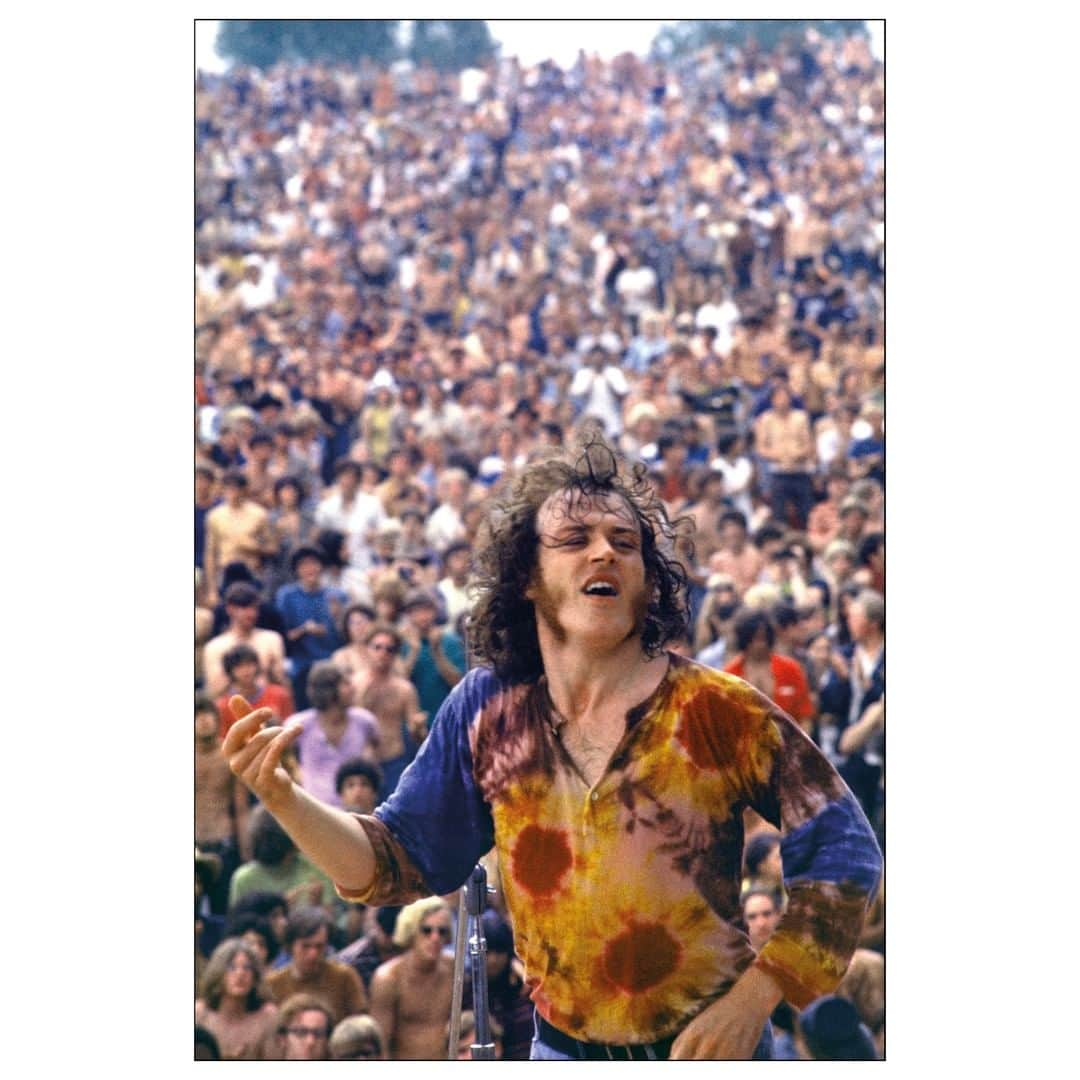 Magnum Photosさんのインスタグラム写真 - (Magnum PhotosInstagram)「"[Woodstock] allowed people to get into themselves and also be part of the crowd at the same time.” - @elliott_landy_photography . The Woodstock Music and Art Fair took place fifty years ago, on August 15–18, 1969. . Today on Magnum, music journalist Jeremy Allen speaks to photographer @elliott_landy_photography about his memories of documenting an era-defining music event. Link in bio. . PHOTO: Joe Cocker, Woodstock Festival (Three Days of Peace and Music). Bethel, New York, USA. 1969. . © @elliott_landy_photography/#MagnumPhotos . #ElliottLandy #Woodstock #NewYork」8月16日 23時02分 - magnumphotos